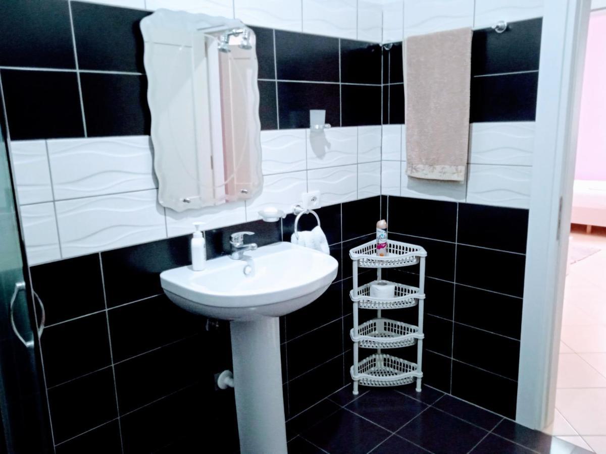 Artist S Apartment Vlora Kültér fotó
