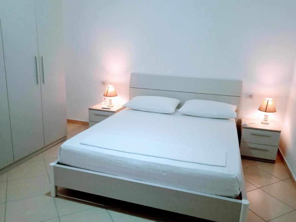 Artist S Apartment Vlora Kültér fotó
